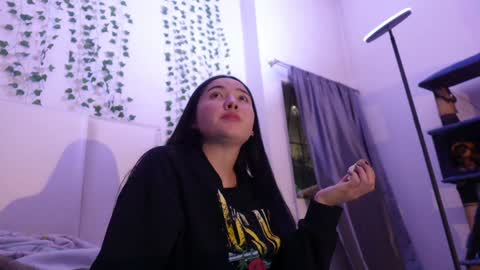 emma_johnson_ online show from December 17, 6:28 am