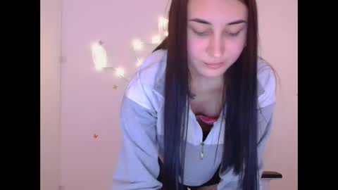 Emma online show from March 3, 6:42 pm