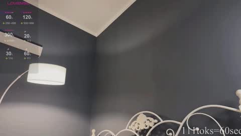 Emma Voss online show from September 18, 5:11 pm