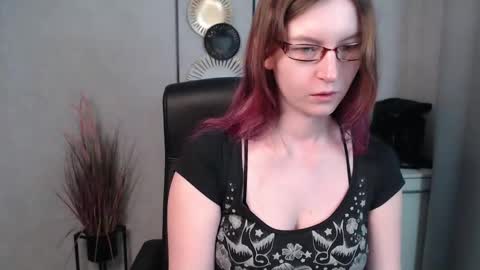 emma online show from March 3, 6:42 am