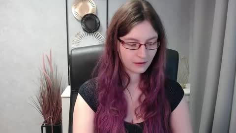 emma online show from December 29, 7:39 am