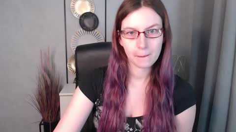 emma online show from December 28, 7:33 am