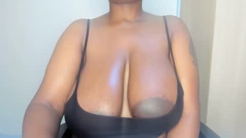 emma_remi online show from October 25, 1:08 pm