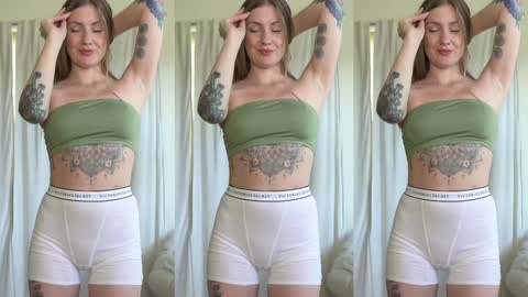 Emma Ruby online show from March 14, 5:36 pm