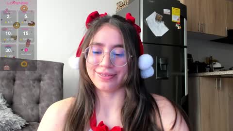 Emma online show from December 21, 6:22 pm