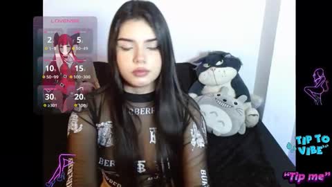 Snapshot of emma_yui19 chatting on October 5, 9:53 pm emma online show from October 5, 9:53 pm