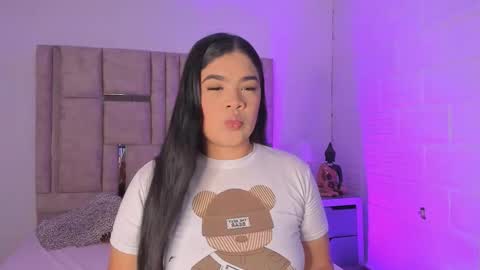 emma becket online show from October 16, 12:30 pm