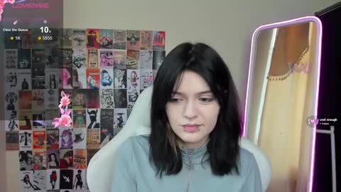 Emma online show from November 18, 7:53 am