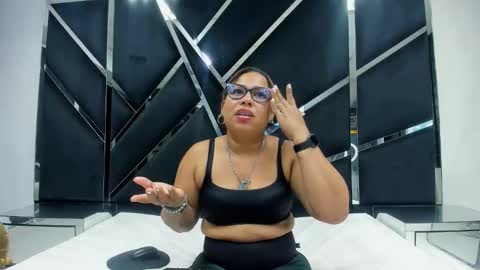 emmadivinee online show from May 14, 8:36 pm