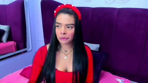 emmaebony_ online show from October 30, 8:27 am