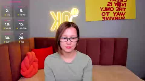 Emma 3 online show from March 19, 2:05 am