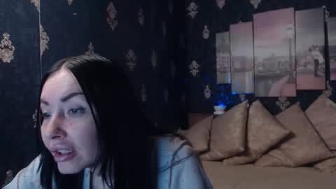 EmmaGoldX online show from February 1, 7:51 am