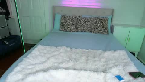 emmagray01 online show from June 14, 3:23 pm
