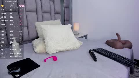 EMMA HILL online show from February 12, 3:25 pm