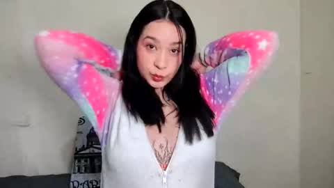 emmajohanson online show from March 21, 9:53 pm