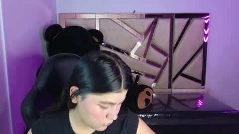 Snapshot of emmalee_a chatting on December 29, 10:56 am Emma online show from December 29, 10:56 am