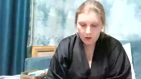 emmamelody online show from May 28, 6:50 pm