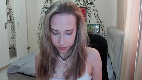 Emma online show from April 1, 1:41 pm