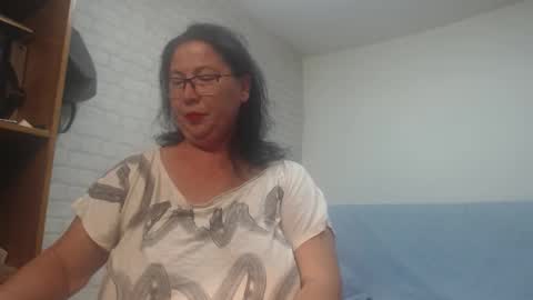 emmasquirt69 online show from November 4, 6:40 am