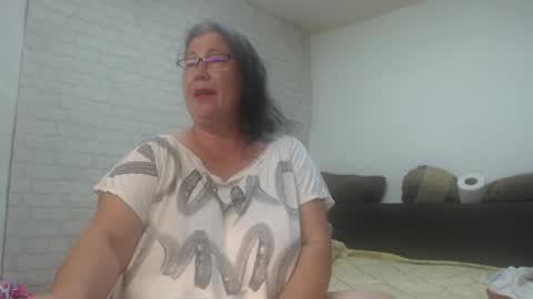 emmasquirt69 online show from June 7, 8:48 pm