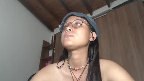 emmasweet95 online show from January 23, 7:32 am