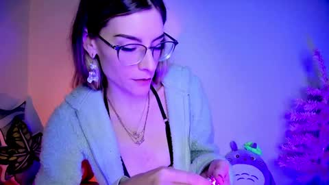 Snapshot of emmaterrestrial chatting on December 28, 6:40 pm RH-NEGATIVE GREEN-EYED BAELIEN online show from December 28, 6:40 pm
