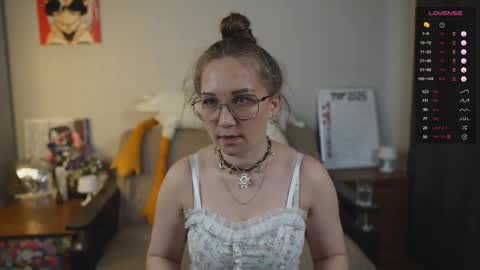 Mia online show from February 5, 5:27 pm