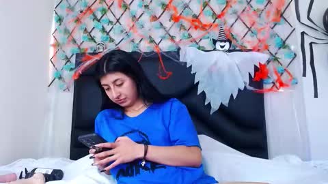 Snapshot of emmawillliams chatting on October 14, 4:09 pm Emma online show from October 14, 4:09 pm