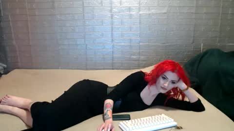 Emmily000 online show from February 21, 5:57 pm