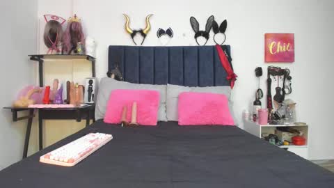          online show from December 19, 2:53 pm