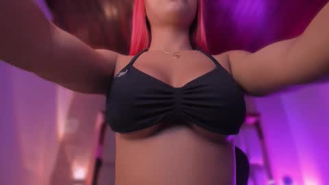    online show from March 26, 11:34 am