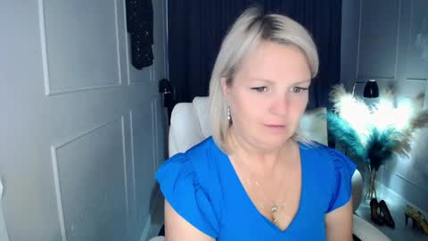 emmmam online show from April 11, 7:45 am