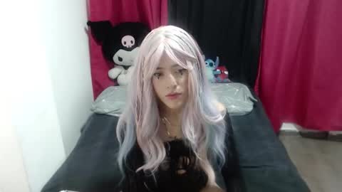 emmy__smith online show from October 1, 8:52 am