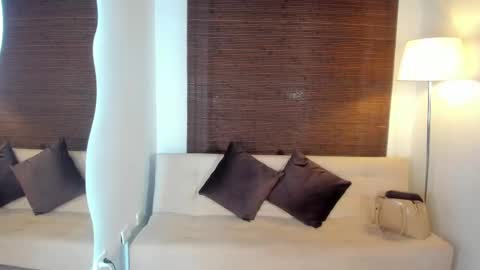 Snapshot of emmy_jacksson chatting on February 19, 11:25 pm emmy_jacksson online show from February 19, 11:25 pm