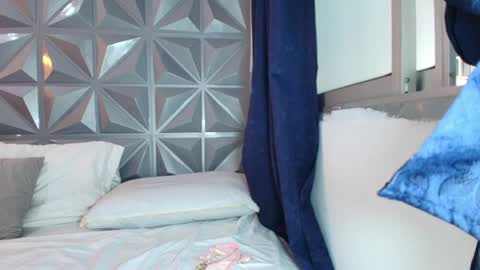 emmy online show from April 21, 8:27 pm