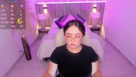 Emmy Walker online show from October 20, 11:02 am