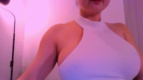 M online show from March 24, 10:04 pm