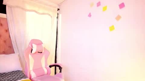 Snapshot of emy_bw chatting on October 1, 9:09 pm Emy New profile my other account was suspended follow me online show from October 1, 9:09 pm