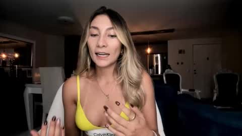 emyconneer online show from November 7, 12:05 am