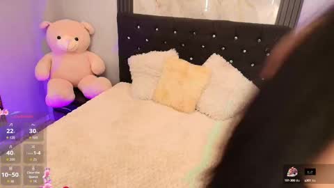 Snapshot of enyel_valmina chatting on October 1, 9:20 pm Enyel online show from October 1, 9:20 pm