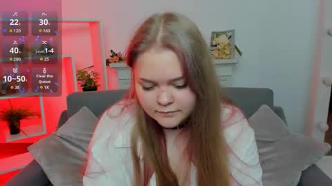 Snapshot of erica_love_ chatting on September 28, 7:36 am erica_love_ online show from September 28, 7:36 am