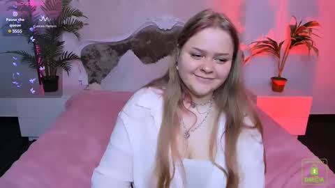 Snapshot of erica_love_ chatting on September 23, 6:22 am erica_love_ online show from September 23, 6:22 am