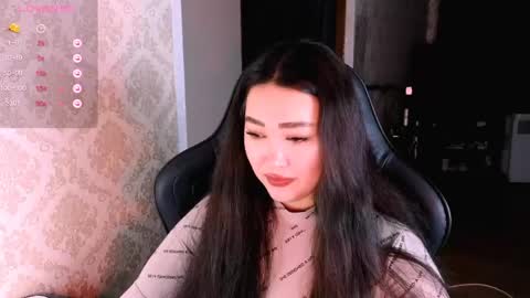 Erica Wayne online show from April 18, 7:07 pm