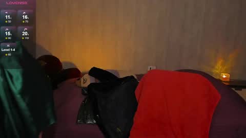 EricaPowers online show from April 16, 4:50 pm