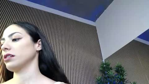 erikarossee online show from February 18, 6:34 am