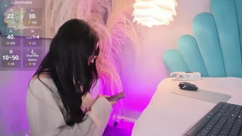 Eri  online show from November 15, 9:27 pm