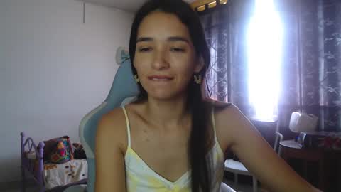 Snapshot of erina_1 chatting on December 20, 4:46 pm erina_1 online show from December 20, 4:46 pm