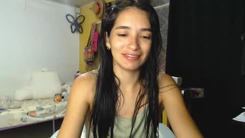 Snapshot of erina_1 chatting on December 30, 3:03 am erina_1 online show from December 30, 3:03 am