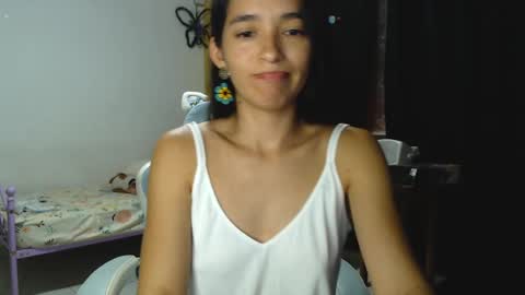 Snapshot of erina_1 chatting on February 17, 2:53 am erina_1 online show from February 17, 2:53 am