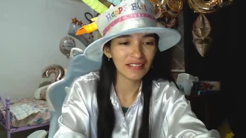 Snapshot of erina_1 chatting on March 2, 3:13 am erina_1 online show from March 2, 3:13 am